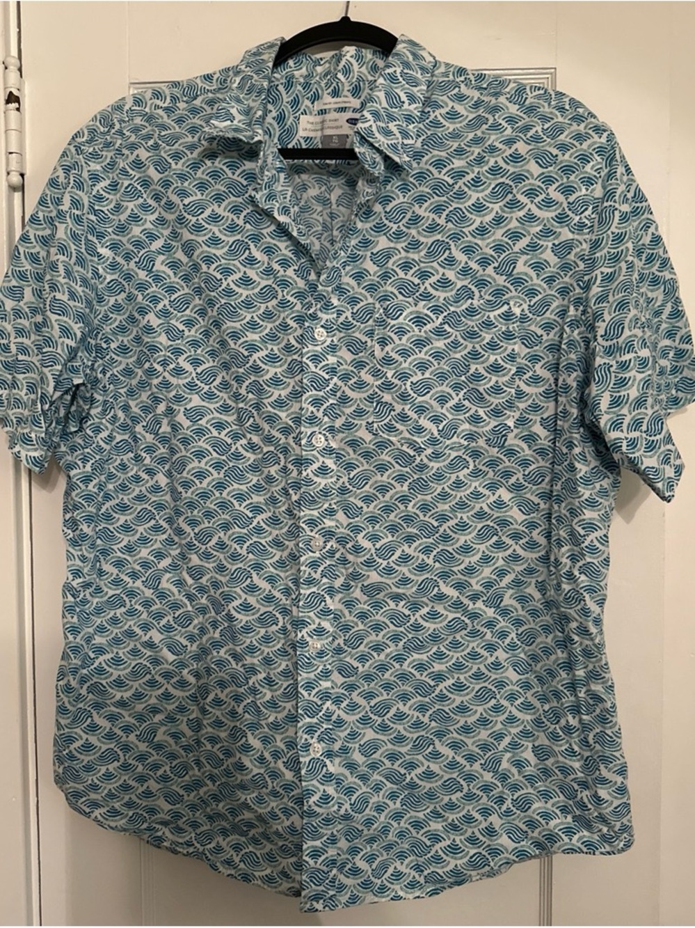 Old Navy Short-Sleeve Button-Up Shirt - Teal Wave Print on White